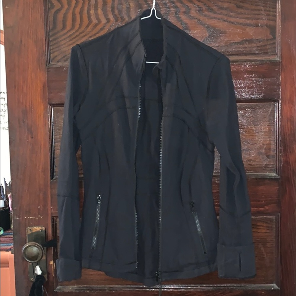 black lululemon zip up size 4